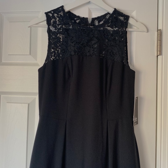 NWT Aidan Mattox Sleeveless Lace Inset Crepe Gown - Picture 6 of 9